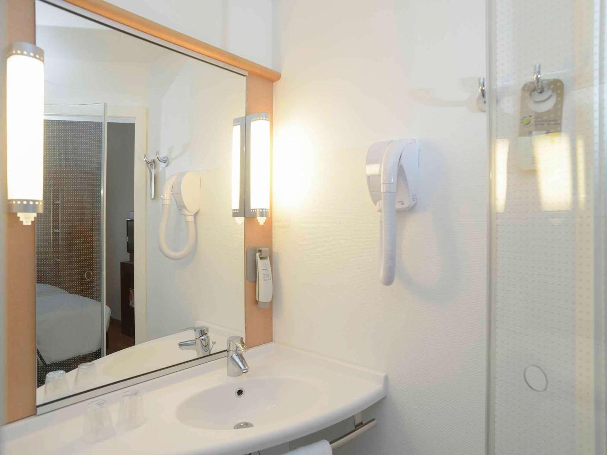 Hotel Ibis Lisboa Parque Das Nacoes מראה חיצוני תמונה