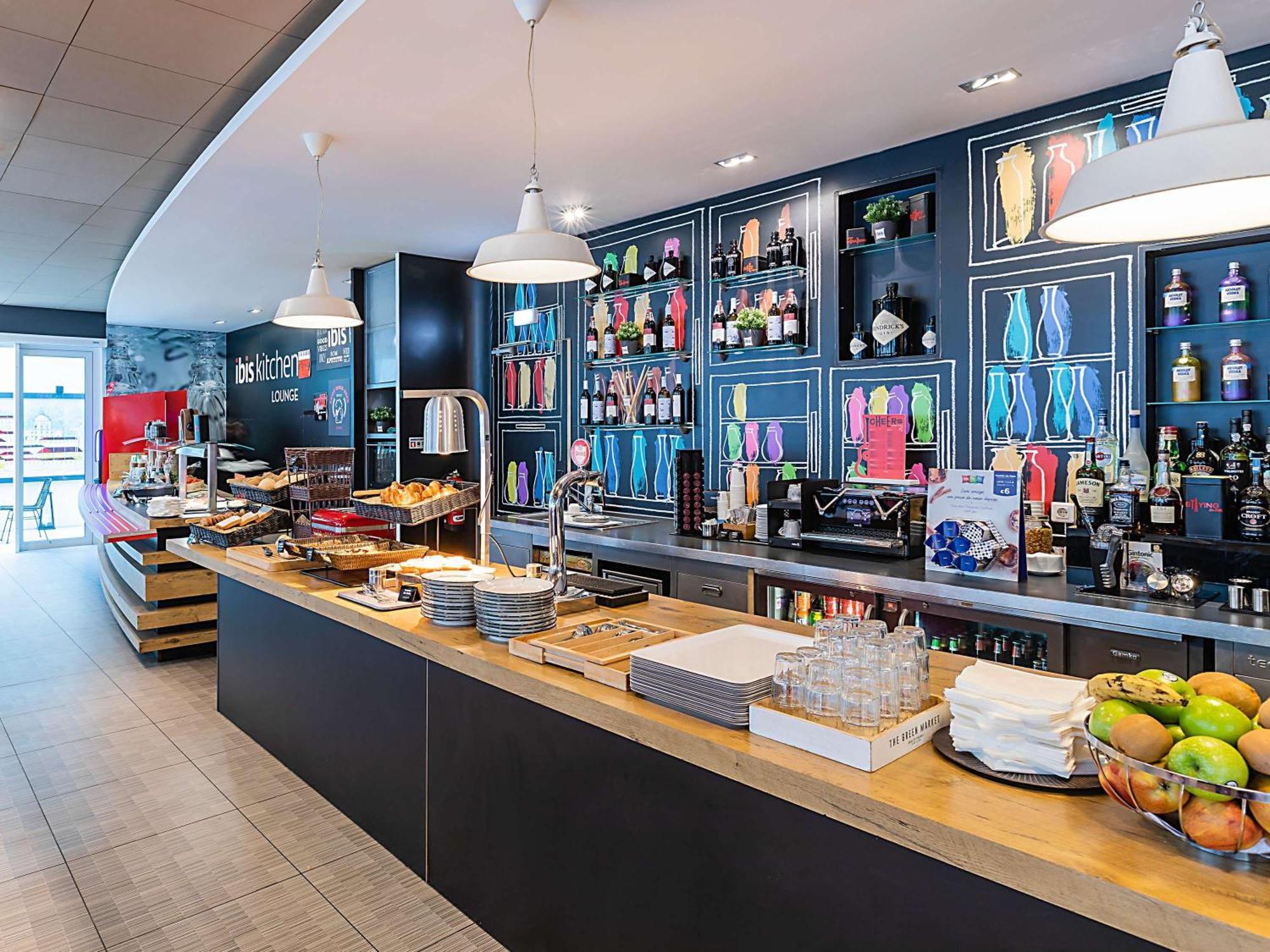 Hotel Ibis Lisboa Parque Das Nacoes מראה חיצוני תמונה